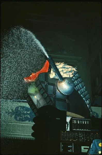 En quelle anne sort l'album-concept  Tarkus  qui dcrit une histoire d'volution inverse, du retour  l'archasme,  la guerre et la violence. . ?