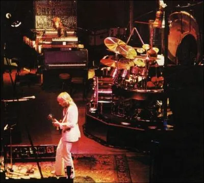 En tout, combien d'albums STUDIO vont-ils sortir entre 1970 et 1994 ?