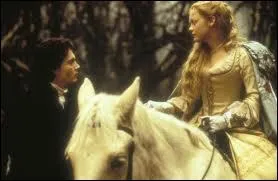 La blonde  anglaises sur le cheval, c'est Christina Ricci qui s'adresse ici  Johnny Depp. Ce film gothique de Tim Burton est ?