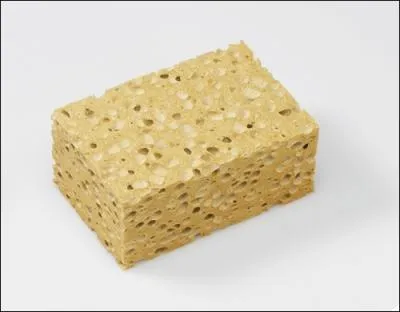 Cette chose, qui a la capacit de retenir les liquides, a un nom form avec des lettres extraites du nom de la capitale...