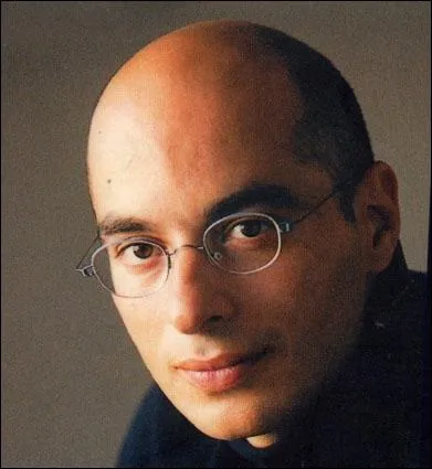 Bernard Werber a su créer un nouveau style de roman mélant science-fiction et mythologie. De quoi parlait la trilogie qui l'a fait connaître ?