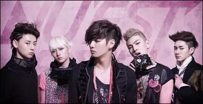 Comment s'appelle leur premier single ?