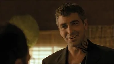 En 1996, il fait la voix de George Clooney dans :