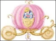 Quel gros fruit ou lgume transforme-t-elle en carrosse d'un coup de baguette magique ?