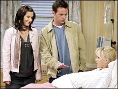 Anna Faris joue la mre biologique des jumeaux de Monica et Chandler. Quel est son prnom ?