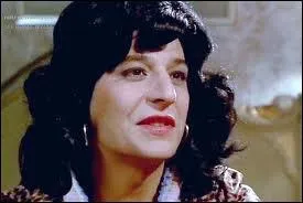 Dans quel film Christian Clavier chantait-il ''Un petit poisson, un petit oiseau'' ?