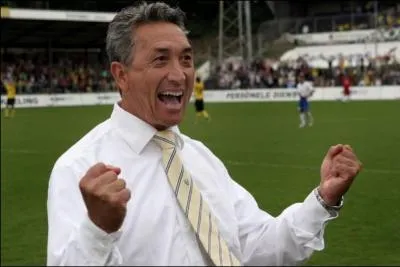 Quelle quipe entrane-t-il ?