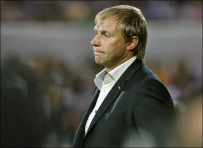 Quelle quipe entrane-t-il ?