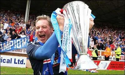 Quelle quipe entrane-t-il ?