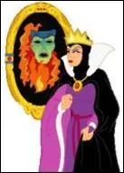 Quelle question pose-t-elle tous les jours  son miroir magique ?