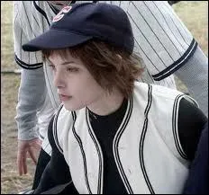 Que dit Alice quand elle voit que Victoria, Laurent et James arrivent ?