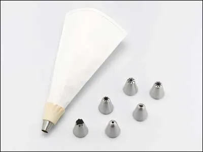 La photo montre un ustensile souvent utilis en ptisserie qui est :