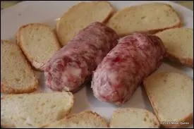 Ce plat italien (typique dans les Abruzzes) utilise les tripes et les abats d'agneau comme ingrdient principal. Il s'appelle...