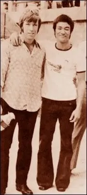 Celui de droite est dcd, celui de gauche est devenu une star !