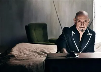 Au cinma, il incarna Gandhi !