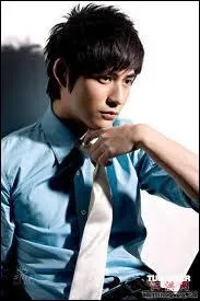 Dans quel autre domaine est-il actif ? (autre que le chant)