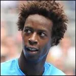 Quel est ce joueur de tennis professionnel ?