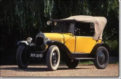 En 1922, Andr Citron prsente la Type C (aussi appele 5 HP et Trfle) ,  quoi son surnom  petite citron  est-il d ?