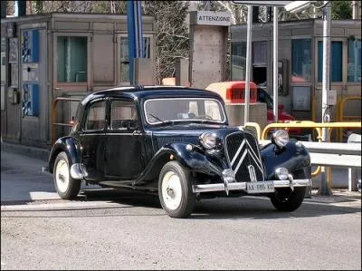 Le cot du dveloppement de la Traction Avant a cot la vie  Andr Citron et caus la faillite de la marque, mais quelle affirmation sur cette voiture de lgende est fausse ?