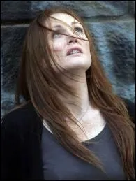 C'est Julianne Moore qui est l'hrone de ce film trs oppressant et trange, dans lequel elle tente de se remettre de la mort de son petit garon. Quel est le titre de ce film ?