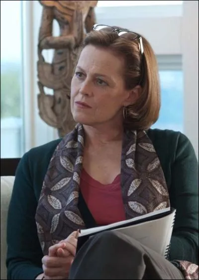 En 2011, elle joue aussi au cot du loup-garou bien aim de Twilight :