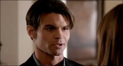 O est enferm Elijah quand il a une dague dans le coeur pour la premire fois ?