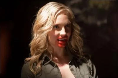 Quand Caroline devient un vampire, quelle est la premire personne qu'elle tue ?