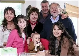 Sur cette image les deux personnages les plus gs sont les grands-parents de Clem, comment s'appellent-ils ?