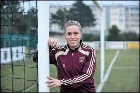 Quelle femme a marqu 158 buts pour son pays ?
