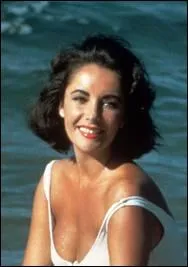 Encore un maillot de bain clbre, celui que porte Liz Taylor dans ce film glaant, en dpit de scnes se droulant sous un soleil touffant. Quel est ce film tir d'un roman de Tennessee Williams ?