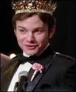 Quel titre remporte-t-il  la fin de la saison 2 ?