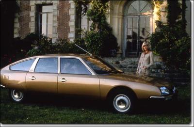 En 1974, Citron lance la CX. Quelle affirmation sur cette automobile de luxe est vraie ?