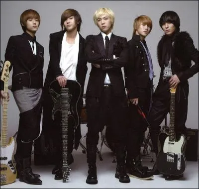 A quelle agence appartient FT. Island ?