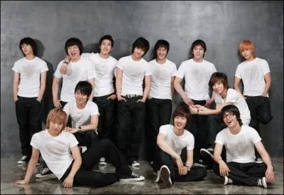 A quelle agence appartient Super Junior ?