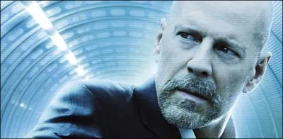 En 2009, Bruce Willis vit dans le commerce des  clones  :