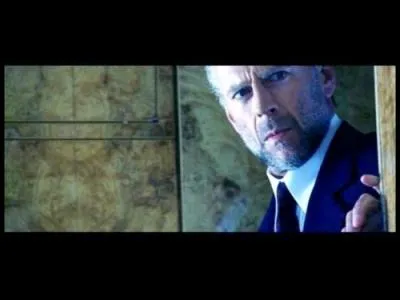 En 2003, il joue dans un film avec trois drles de dames :