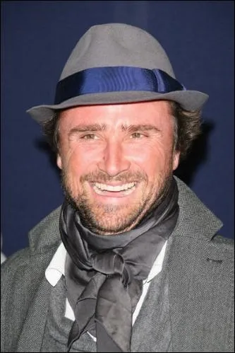 Acteur n en 1971, il est l'hritier d'une dynastie d'acteurs. Sa premire apparition dans un long mtrage date de 1999, dans  Le plus beau pays du monde  de Marcel Bluwal.