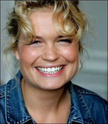 Actrice ne en 1977, elle apparait pour la premire fois dans un long mtrage en 2005 dans  Mon petit doigt m'a dit  de Pascal Thomas.