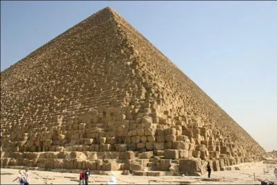 Connaissez-vous le nom de cette merveille en forme de pyramide ?