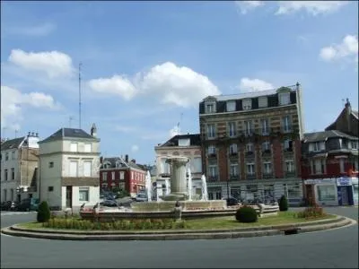 Place Lafayette  Saint-Quentin. Cette place porte un autre nom. Trouvez le nom de cette place grce aux mots suivants : Demetan, Kermit, Prince Charmant.