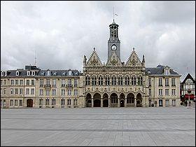 Htel de Ville de Saint-Quentin. C'est le maire qui gre et occupe, ce btiment . En France, quelle est la dure d'un mandat municipal ? (2012).