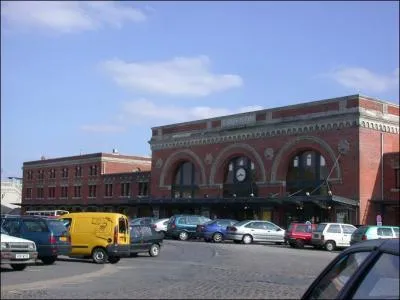 La gare de saint-Quentin. Qui dit gare, dit...
