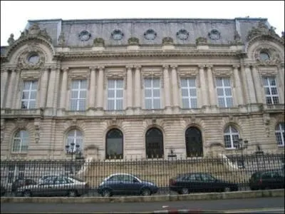 Le palais Fervaques abrite le TGI. Que veut dire TGI ?