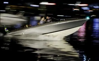 Par quelle ville brsilienne passent-ils pour aller sur l'le d'Esme ?