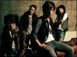 Qui chante   One Day   ?