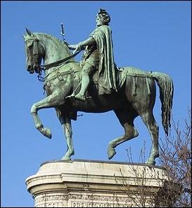Sur quelle place de Paris tes-vous, lorsque vous admirez cette statue questre d'Etienne Marcel ?