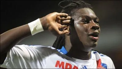 Avec 12 buts (03/04/2012), qui est le meilleur buteur de Lyon en ligue 1 ?
