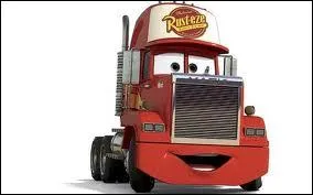 Comment s'appelle le camion de Flash McQueen dans  Cars  ?