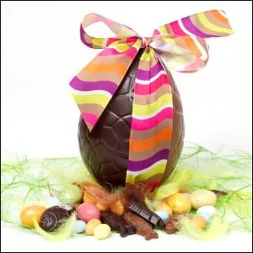 En France quand, et dans quelle rgion, la tradition des oeufs de Pques a-t-elle t observe en premier ?