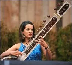 De quelle clbrit est-elle la soeur ?